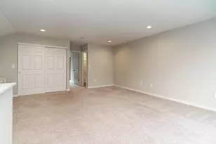 6090 Windcliff Dr E, Grove City, OH 43123 - Photo 33