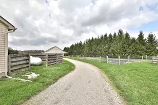 2313 Horseshoe Rd, Delaware, OH 43015 - Photo 55