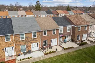 556 Pamlico St, Columbus, OH 43228 - Photo 5