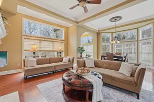 3848 Stonewater Dr, Columbus, OH 43221 - Photo 5