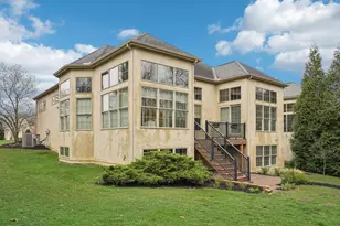 3848 Stonewater Dr, Columbus, OH 43221 - Photo 43