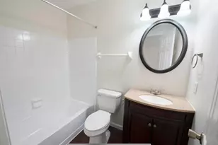 3797 Heatherglen Dr, Columbus, OH 43221 - Photo 9