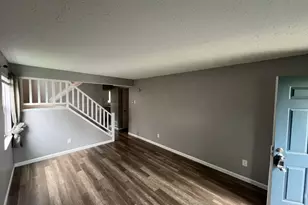 3865 Heatherglen Dr, Columbus, OH 43221 - Photo 3