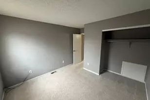 3865 Heatherglen Dr, Columbus, OH 43221 - Photo 13