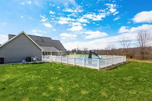 2435 Freedom Ln, Zanesville, OH 43701 - Photo 3