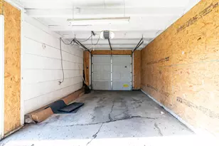 464 Yarmouth Ln, Columbus, OH 43228 - Photo 25