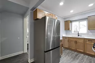 227 S Hague Ave, Columbus, OH 43204 - Photo 9