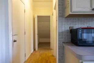 7571 Pleasant Run Dr, Green Hills, OH 44131 - Photo 23