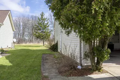 7571 Pleasant Run Drive, Green Hills, OH 44131 - Photo 7