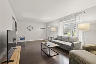 5799 Lucinda Ct, Columbus, OH 43232 - Photo 3