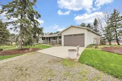 11138 York Road SW, Baltimore, OH 43105 - Photo 9