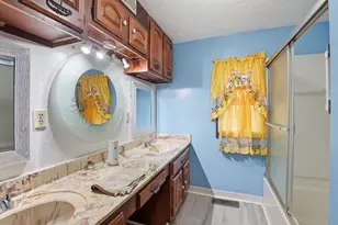 1082 Whitethorne Ave, Columbus, OH 43223 - Photo 19