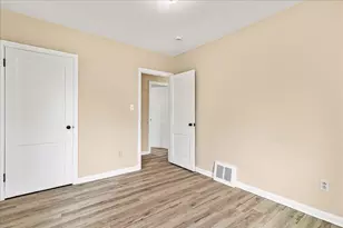 2593 Osceola Ave, Columbus, OH 43211 - Photo 9