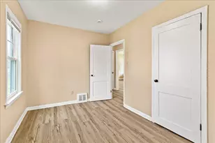 2593 Osceola Ave, Columbus, OH 43211 - Photo 13