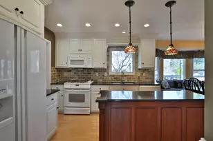 336 Brownsfell Dr, Columbus, OH 43235 - Photo 13