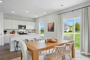 436 Garnet Rnch Dr, Delaware, OH 43015 - Photo 5