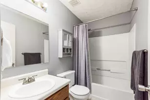 881 Upholland Ln, Columbus, OH 43085 - Photo 17