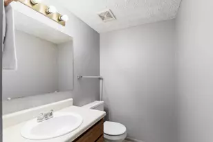 881 Upholland Ln, Columbus, OH 43085 - Photo 7