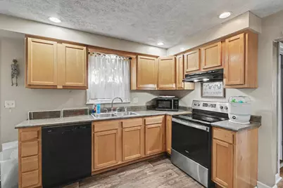 740 Gay Street, Bucyrus, OH 44820 - Photo 9