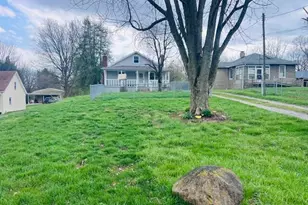 1055 Hart Rd, Columbus, OH 43223 - Photo 1