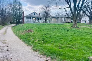 1055 Hart Rd, Columbus, OH 43223 - Photo 3