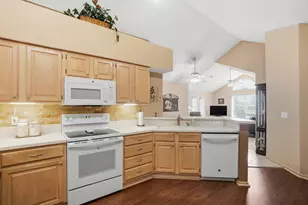 2237 Ravine Woods Dr, Grove City, OH 43123 - Photo 19