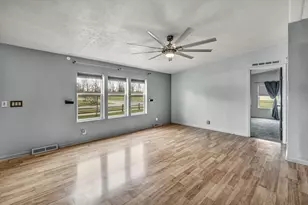 597 Clinton St, Marion, OH 43302 - Photo 11