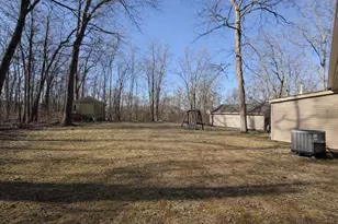 9135 Perrill Rd, Ashville, OH 43103 - Photo 3