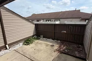 5254 Westbury Dr, Columbus, OH 43228 - Photo 27