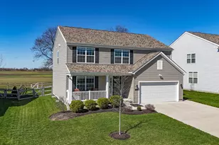 201 Rosewood Loop SW, Commercial Point, OH 43116 - Photo 3