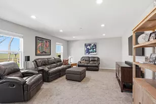 201 Rosewood Loop SW, Commercial Point, OH 43116 - Photo 15