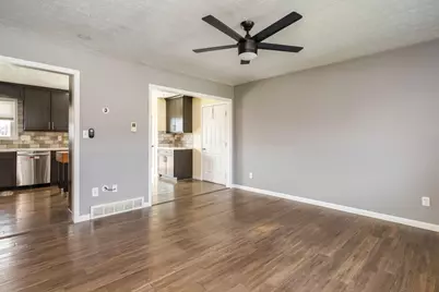 2295 Salem Avenue, Grove City, OH 43123 - Photo 3