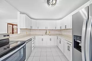 2844 Petzinger Rd, Columbus, OH 43209 - Photo 9