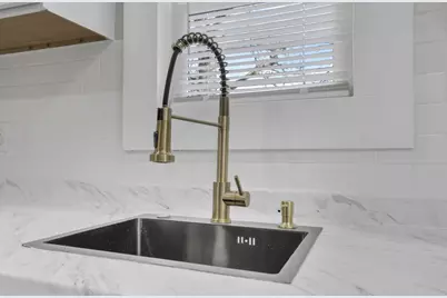 724 S Ogden Avenue, Columbus, OH 43204 - Photo 17