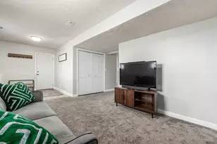 1832 Shadow Creek Ct, Powell, OH 43065 - Photo 29