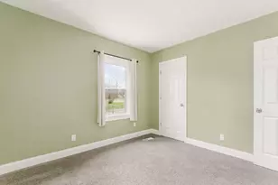 1725 E Cooke Rd, Columbus, OH 43224 - Photo 21