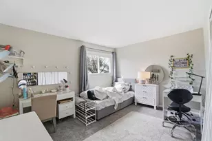 902-904 Bluffway Dr, Columbus, OH 43235 - Photo 29