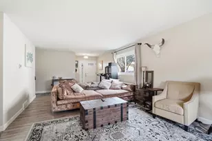 902-904 Bluffway Dr, Columbus, OH 43235 - Photo 7