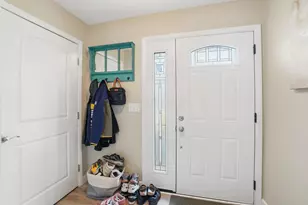 902-904 Bluffway Dr, Columbus, OH 43235 - Photo 5