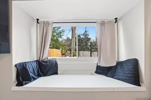 902-904 Bluffway Dr, Columbus, OH 43235 - Photo 9