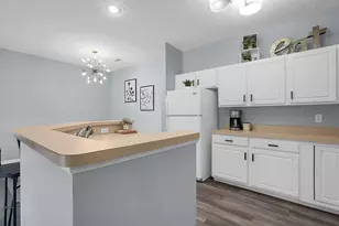 6220 Harbour Pointe, Columbus, OH 43231 - Photo 11