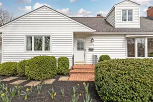 242 W New England Ave, Columbus, OH 43085 - Photo 5