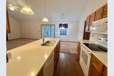 2465 Meadow Glade Drive #26, Hilliard, OH 43026 - Photo 7
