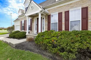 17 Fawn Meadow Ct, Powell, OH 43065 - Photo 3