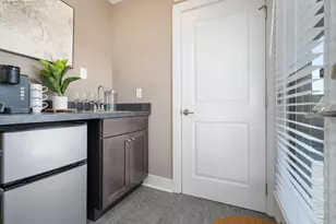 107 Aston Row Ln, Columbus, OH 43201 - Photo 25