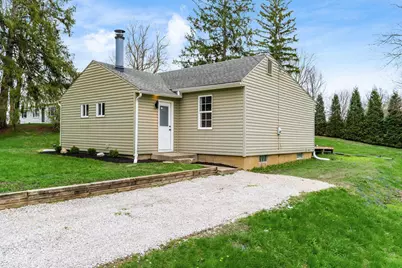 932 Montgomery Road NE, Newark, OH 43055 - Photo 1