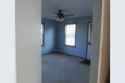 153 E Water Street, Circleville, OH 43113 - Photo 7