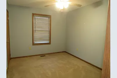 153 E Water Street, Circleville, OH 43113 - Photo 9