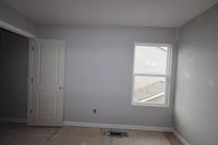 422 Cherry Hills Rd, Commercial Point, OH 43116 - Photo 11