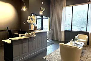 4602 Sawmill Rd, Columbus, OH 43220 - Photo 1